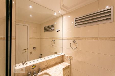 Apartamento para alugar com 186m², 3 quartos e 3 vagas Apartamento para alugar com 186m², 3 quartos e 3 vagasBanheiro da Suíte 2