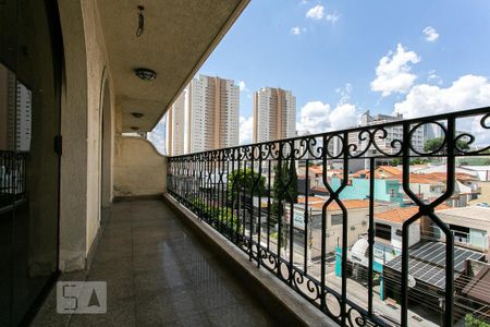 Apartamento para alugar com 186m², 3 quartos e 3 vagas Apartamento para alugar com 186m², 3 quartos e 3 vagasVaranda