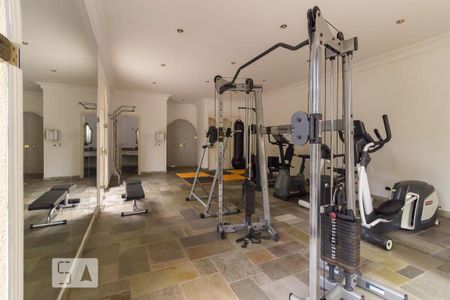 Apartamento para alugar com 186m², 3 quartos e 3 vagas Apartamento para alugar com 186m², 3 quartos e 3 vagasÁrea comum - Academia