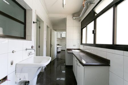 Apartamento para alugar com 186m², 3 quartos e 3 vagas Apartamento para alugar com 186m², 3 quartos e 3 vagasÁrea de Serviço