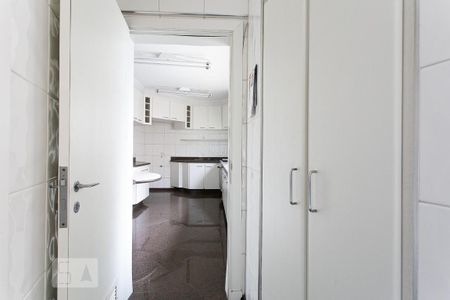 Apartamento para alugar com 186m², 3 quartos e 3 vagas Apartamento para alugar com 186m², 3 quartos e 3 vagasÁrea de Serviço