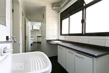 Apartamento para alugar com 186m², 3 quartos e 3 vagas Apartamento para alugar com 186m², 3 quartos e 3 vagasÁrea de Serviço