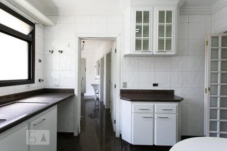 Apartamento para alugar com 186m², 3 quartos e 3 vagas Apartamento para alugar com 186m², 3 quartos e 3 vagasCozinha