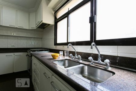 Apartamento para alugar com 186m², 3 quartos e 3 vagas Apartamento para alugar com 186m², 3 quartos e 3 vagasCozinha