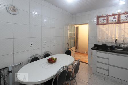 Casa à venda com 170m², 3 quartos e 2 vagas Casa à venda com 170m², 3 quartos e 2 vagasCozinha