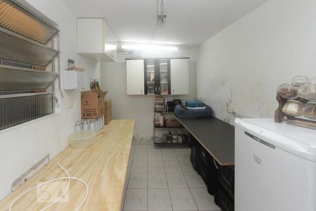 Casa à venda com 170m², 3 quartos e 2 vagas Casa à venda com 170m², 3 quartos e 2 vagasQuarto Serviço