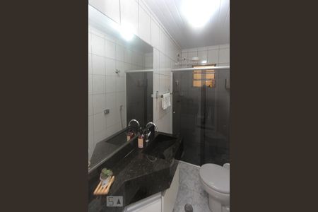 Casa à venda com 170m², 3 quartos e 2 vagas Casa à venda com 170m², 3 quartos e 2 vagasBanheiro