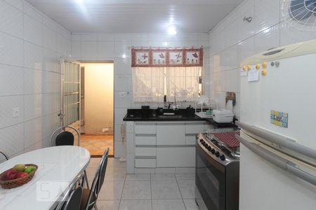 Casa à venda com 170m², 3 quartos e 2 vagas Casa à venda com 170m², 3 quartos e 2 vagasCozinha