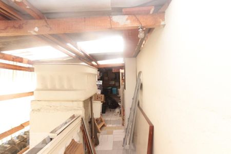 Casa à venda com 170m², 3 quartos e 2 vagas Casa à venda com 170m², 3 quartos e 2 vagasTerraço