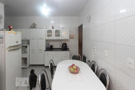 Casa à venda com 170m², 3 quartos e 2 vagas Casa à venda com 170m², 3 quartos e 2 vagasCozinha