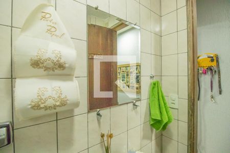 Banheiro - Sala  de casa à venda com 4 quartos, 250m² em Vila Fachini, São Paulo