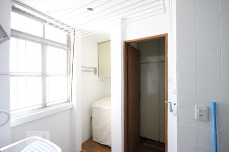 Apartamento à venda com 80m², 2 quartos e 1 vagaÁrea de Serviço