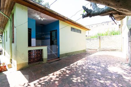 Casa à venda com 200m², 3 quartos e 3 vagasQuintal dos fundos