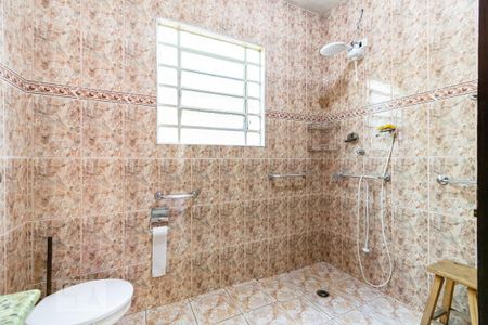 Banheiro de casa à venda com 3 quartos, 200m² em Vila Fachini, São Paulo