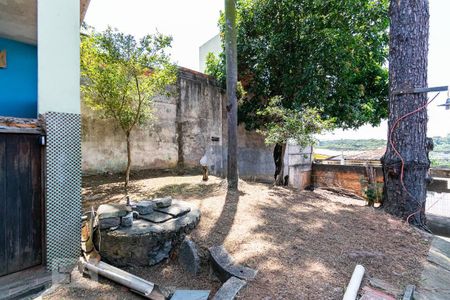 Casa à venda com 200m², 3 quartos e 3 vagasQuintal da frente 