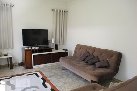 Sala de casa à venda com 3 quartos, 390m² em Vila Santa Clara, São Paulo