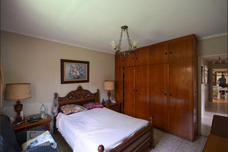 Casa à venda com 320m², 4 quartos e 3 vagas Casa à venda com 320m², 4 quartos e 3 vagasQuarto 3