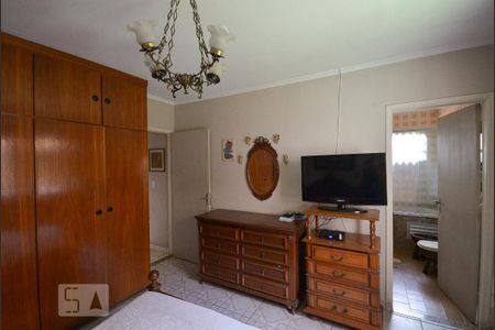 Casa à venda com 320m², 4 quartos e 3 vagas Casa à venda com 320m², 4 quartos e 3 vagasQuarto 3