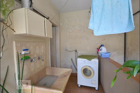 Casa à venda com 320m², 4 quartos e 3 vagas Casa à venda com 320m², 4 quartos e 3 vagasArea de Serviço