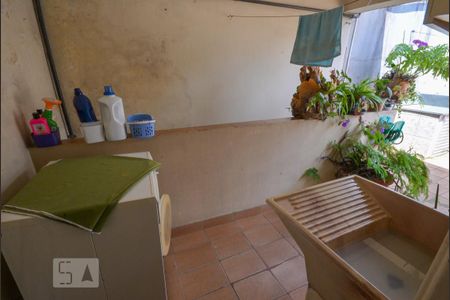 Casa à venda com 320m², 4 quartos e 3 vagas Casa à venda com 320m², 4 quartos e 3 vagasArea de Serviço