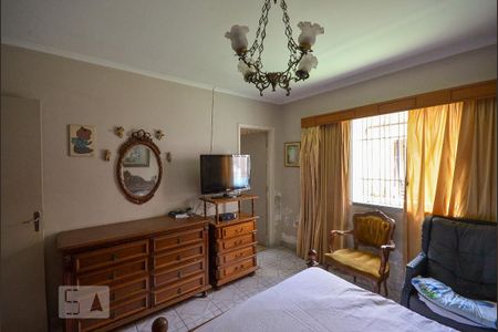 Casa à venda com 320m², 4 quartos e 3 vagas Casa à venda com 320m², 4 quartos e 3 vagasQuarto 3