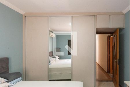 Casa à venda com 200m², 3 quartos e 3 vagasQuarto