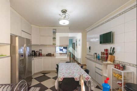 Casa à venda com 200m², 3 quartos e 3 vagasCozinha