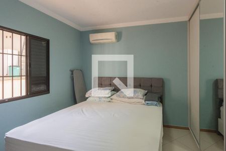 Casa à venda com 200m², 3 quartos e 3 vagasQuarto