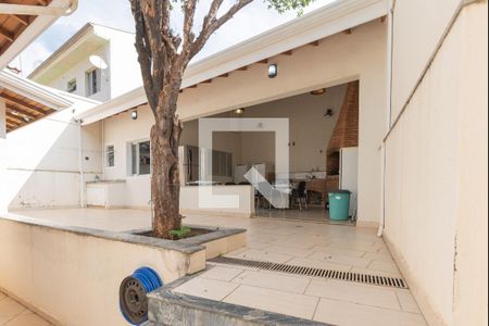 Casa à venda com 200m², 3 quartos e 3 vagasEspaço Gourmet