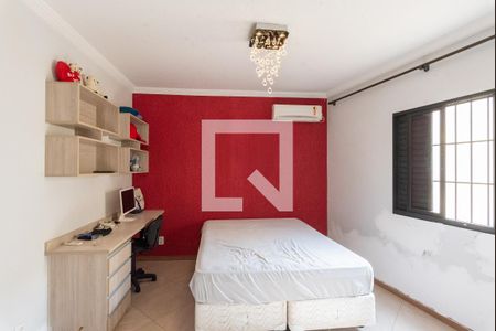 Casa à venda com 200m², 3 quartos e 3 vagasSuíte 2