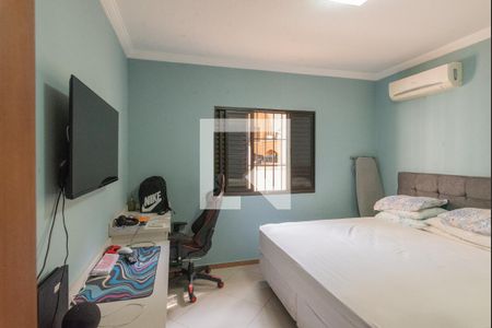 Casa à venda com 200m², 3 quartos e 3 vagasQuarto