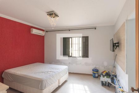 Casa à venda com 200m², 3 quartos e 3 vagasSuíte 2