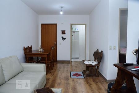 Sala de apartamento para alugar com 2 quartos, 54m² em Granja Viana, Cotia