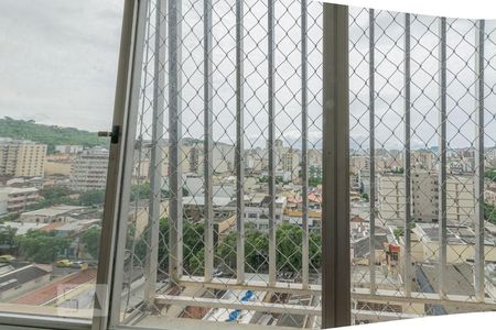 Apartamento à venda com 77m², 2 quartos e 1 vagaQuarto 2 - Vista