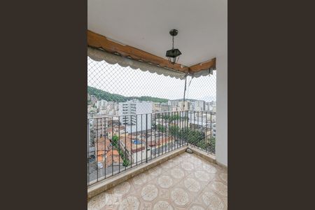 Apartamento à venda com 77m², 2 quartos e 1 vagaVaranda