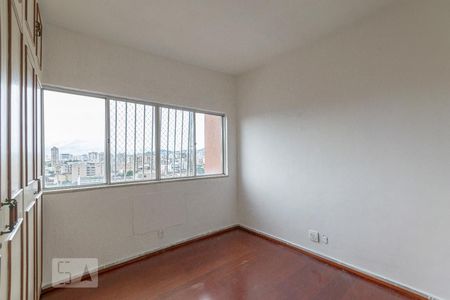Apartamento à venda com 77m², 2 quartos e 1 vagaQuarto 2