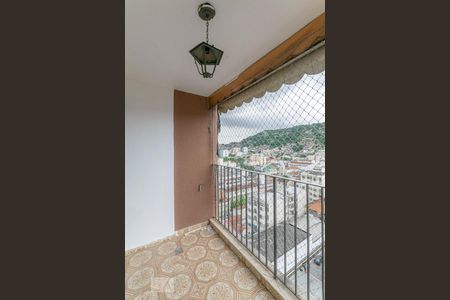 Apartamento à venda com 77m², 2 quartos e 1 vagaVaranda