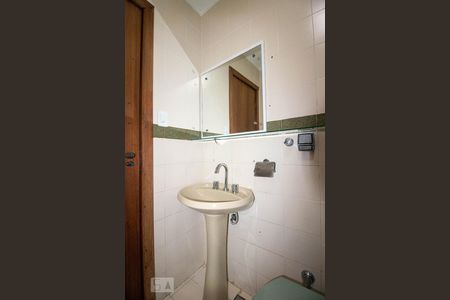 Casa à venda com 420m², 3 quartos e 3 vagasBanheiro Social