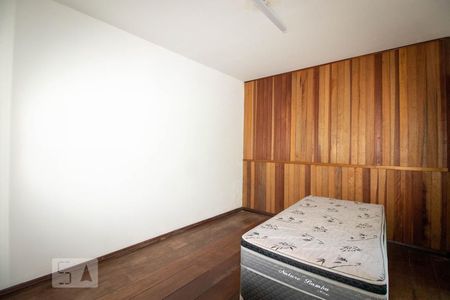 Quarto 1 de casa para alugar com 3 quartos, 420m² em Passo da Areia, Porto Alegre