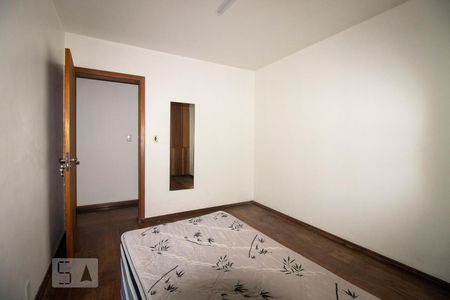 Quarto 1 de casa à venda com 3 quartos, 420m² em Passo da Areia, Porto Alegre