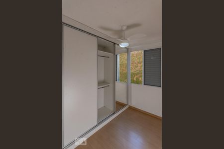 Apartamento para alugar com 44m², 2 quartos e 1 vagaQuarto 2 - Armários