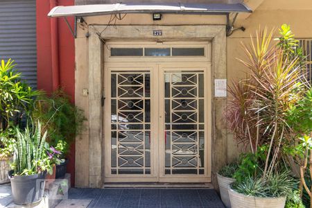 Studio à venda com 32m², 1 quarto e sem vaga Studio à venda com 32m², 1 quarto e sem vagaFachada