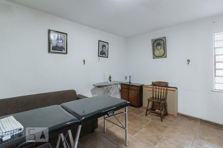 Casa à venda com 222m², 3 quartos e 2 vagasQuarto de Serviço/Escritóro