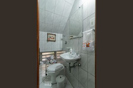 Casa à venda com 222m², 3 quartos e 2 vagasLavabo