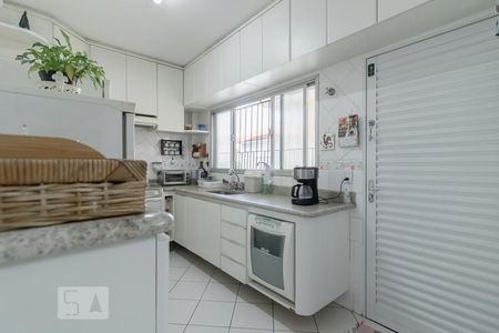 Casa à venda com 222m², 3 quartos e 2 vagasCozinha