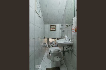 Casa à venda com 222m², 3 quartos e 2 vagasLavabo