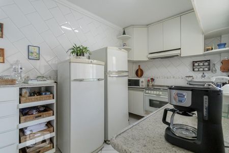 Casa à venda com 222m², 3 quartos e 2 vagasCozinha