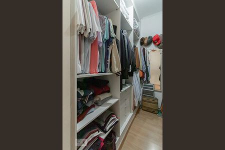 Casa à venda com 222m², 3 quartos e 2 vagasQuarto 1 - Suíte (CLOSET)