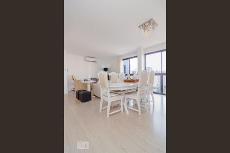 Apartamento à venda com 101m², 3 quartos e 1 vaga Apartamento à venda com 101m², 3 quartos e 1 vagaSala