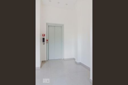 Apartamento à venda com 101m², 3 quartos e 1 vaga Apartamento à venda com 101m², 3 quartos e 1 vagaElevador